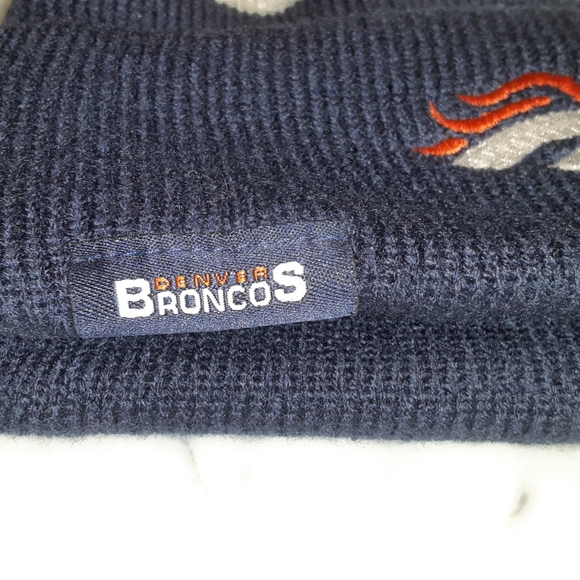 Denver Broncos Ski/Beanie NWOT - Picture 2 of 4